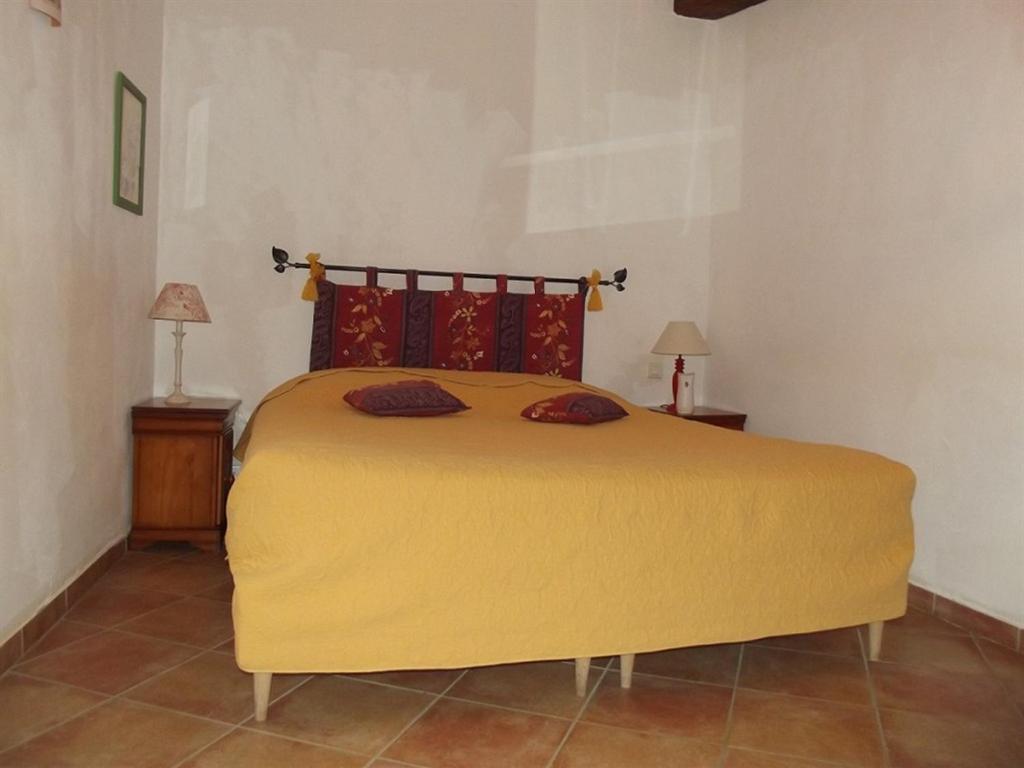 Domaine Saint Victor Hotel La Tour-d'Aigues ภายนอก รูปภาพ